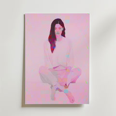 Bozetto Soft Reflection Poster visar en drömsk illustration av en kvinna med långt mörkt hår i ljusa kläder, mot en ljus bakgrund med rosa och blå glitch-effekter - perfekt för fans av minimalistisk konst.
