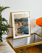 Mediterranean Port Elegance Poster – poster väggdekoration inredning – Affischer hos Bozetto
