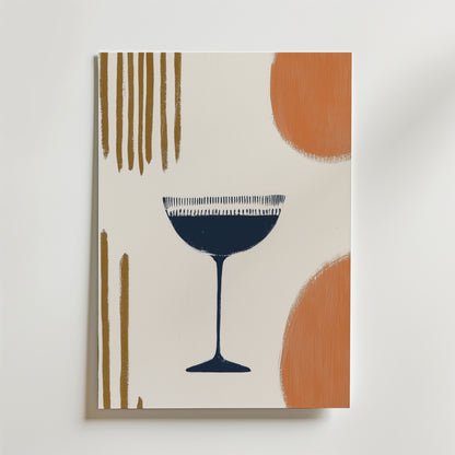 Bozettos Abstract Elegance Drink Poster visar ett mörkblått cocktailglas på en matt vit bakgrund, accentuerad av abstrakta vertikala linjer i guld och djärva orange halvcirklar, tryckt på premiumpapper.