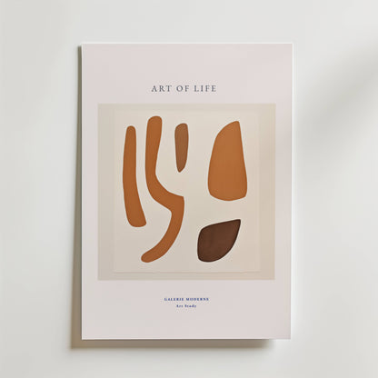 The Flow of Earth Poster by Bozetto är en minimalistisk konsttryck med abstrakta bruna former på en ljus bakgrund som för tankarna till varm harmoni och har texten "Galleri Moderne Art Study" längst ner.