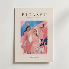 En Bozetto-affisch med titeln "Picassos fem kvinnor" med en kubismålning av abstrakta kvinnor med långsträckta lemmar på en rosa och blå geometrisk bakgrund. Text: PICASSO PICASSO Modern Gallery and Artwork Collection konsttryck.