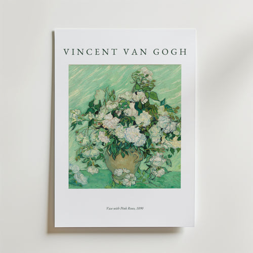 Ett bokomslag med Van Gogh Vase With Pink Roses Poster av Bozetto, som visar ljusa rosor i en vas på en grön bakgrund med Vincent van Goghs namn ovanför - perfekt för konstposterfans.