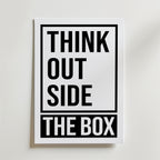 Think Outside The Box Poster – En modern och strukturerad typografiposter som förstärker budskapet genom sin layout.