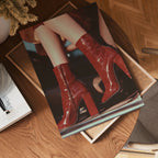 Crimson Heels Poster affisch – poster till väggdekoration – köp online hos Bozetto