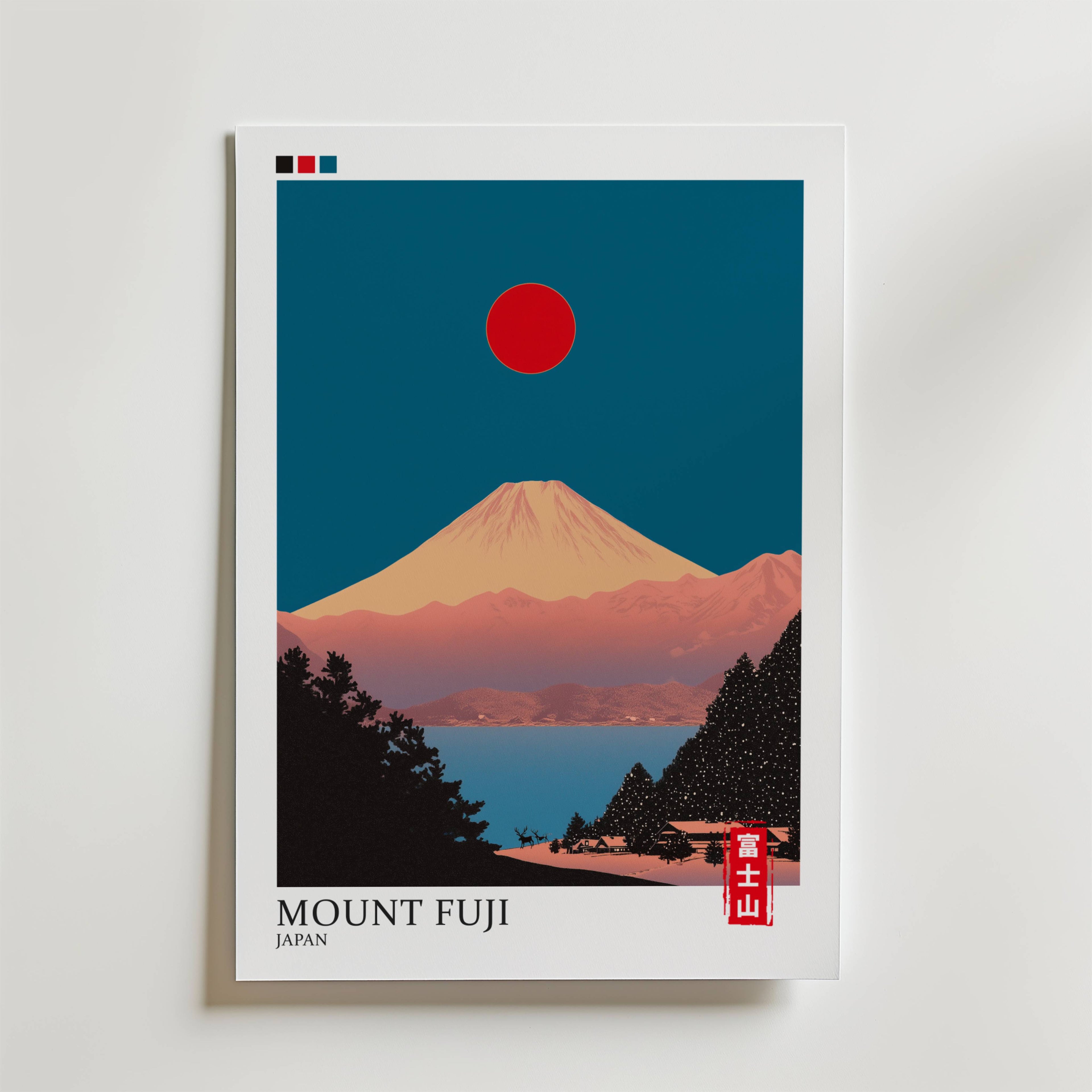 Bozetto Mount Fuji Japan Poster har en minimalistisk design med en röd sol, blå himmel, silhuetter och en lugn sjö. Djärva färger och modern stil gör den perfekt japansk väggkonst. Texten lyder "Mount Fuji, Japan.