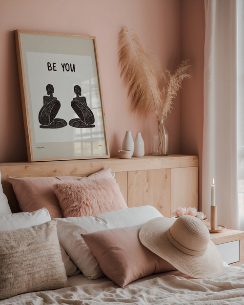 Väggmockup av Be Your affisch på ljus tegelvägg – Bozetto konsttryck i hög tryckkvalitet