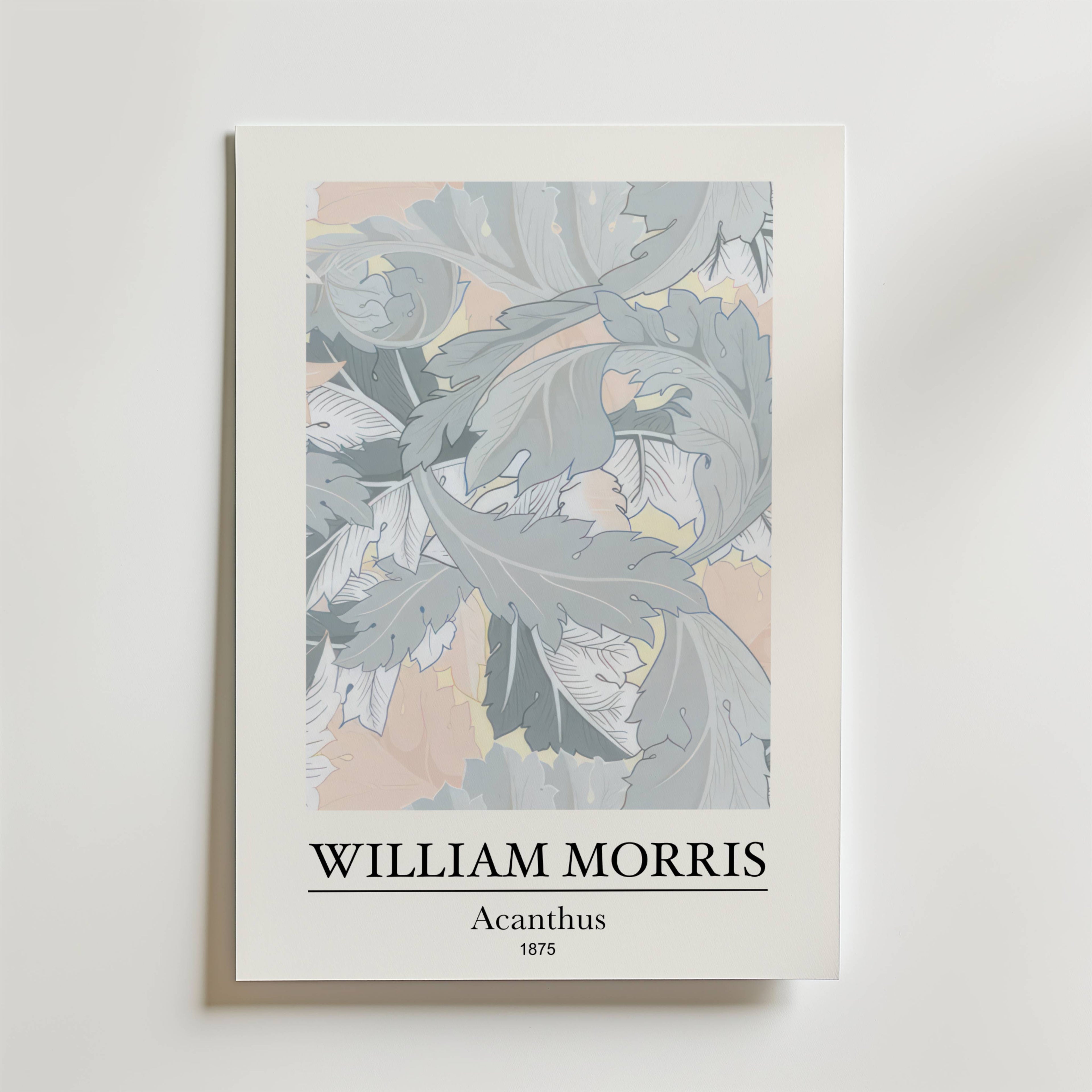 Bozetto William Morris Acanthus Poster har ett stiliserat botaniskt mönster i pastell med "WILLIAM MORRIS, Acanthus, 1875" tryckt under mönstret på en vit bakgrund.
