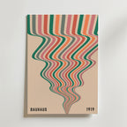 Bozetto Bauhaus Flow Poster har färgglada linjer inspirerade av Bauhaus estetik, vilket gör den idealisk för fans av modern inredning.